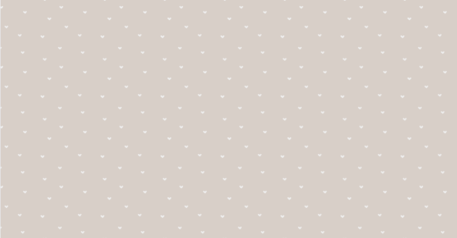 Bettkissen Beige | Weißes Herzchenmuster