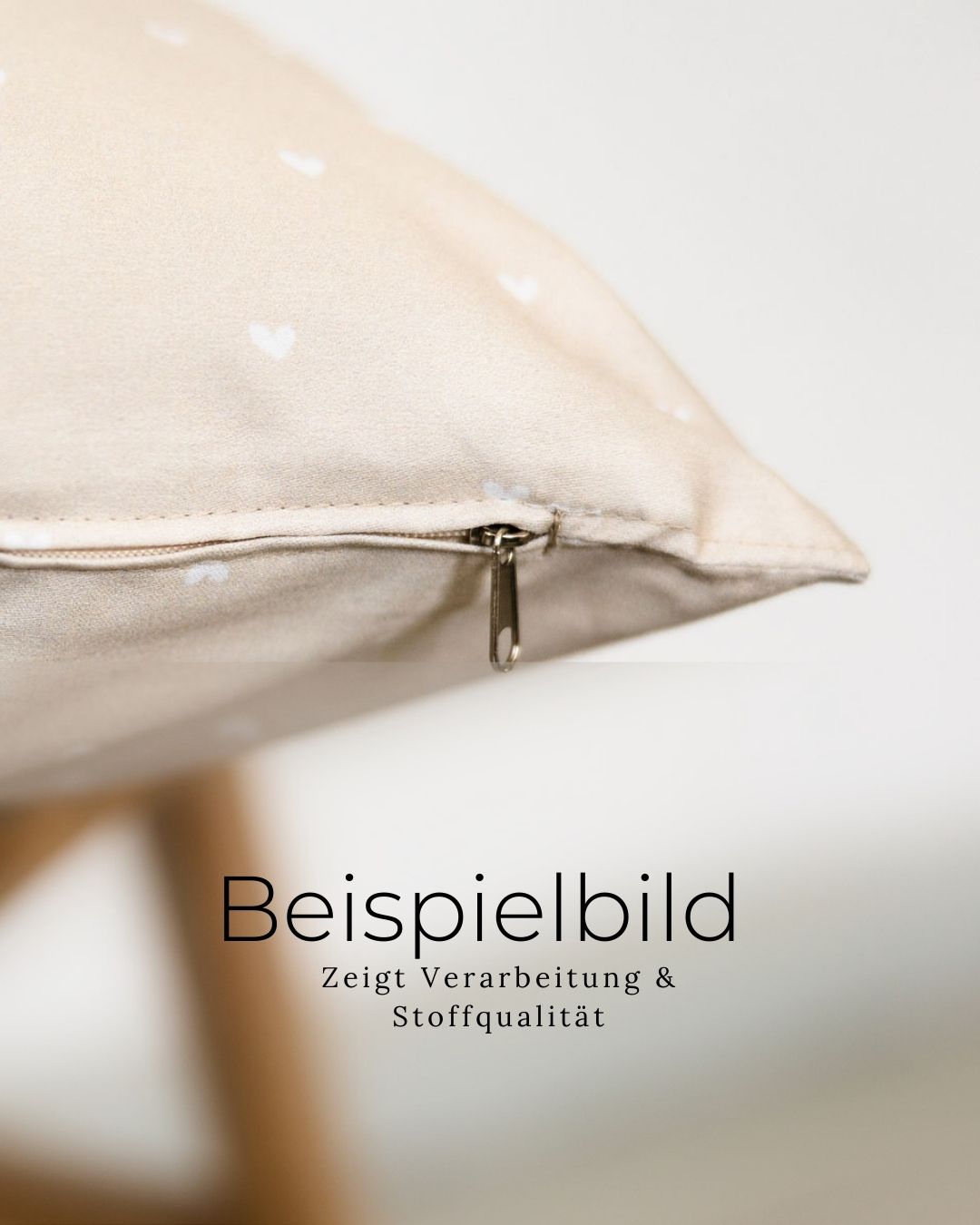 Beispielbild eines Kissens aus Baumwollperkal, zeigt Stoffqualität und Verarbeitung als Referenz.