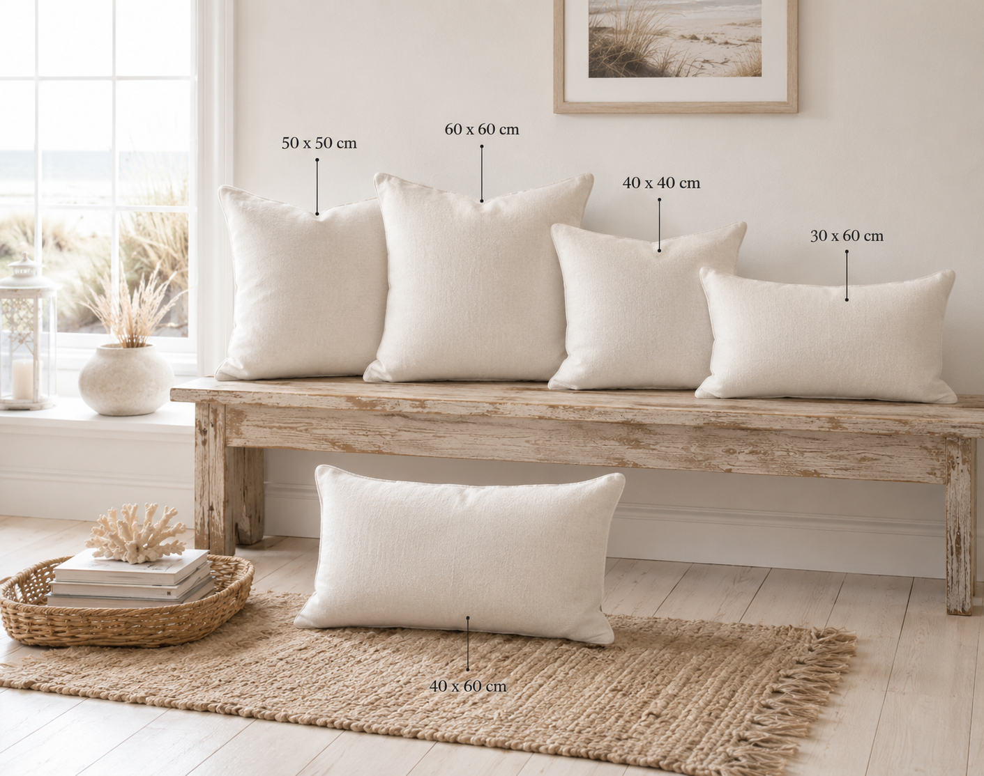 Größenübersicht eines unifarbenen Dekokissens in Creme und Offwhite mit natürlicher Leinenoptik. Dargestellt in den Größen 30x60 cm, 40x40 cm, 40x60 cm, 50x50 cm und 60x60 cm – passend für Sofa, Sessel, Schlafzimmer, Ferienwohnung und Küstenstil-Einrichtung.